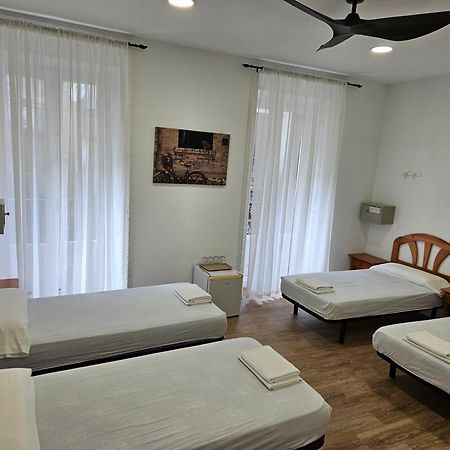 Hostal Miralva Мадрид Экстерьер фото