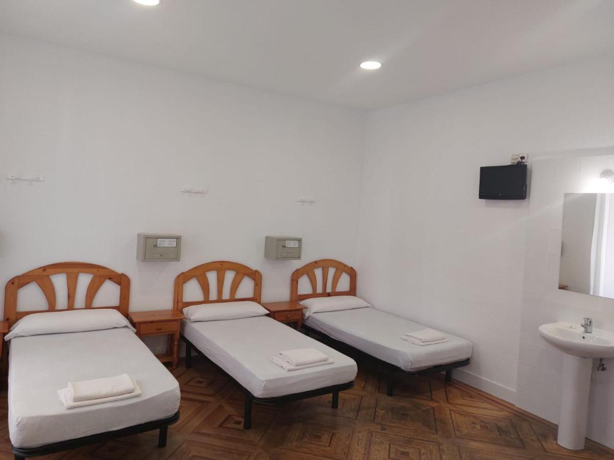 Hostal Miralva Мадрид Экстерьер фото
