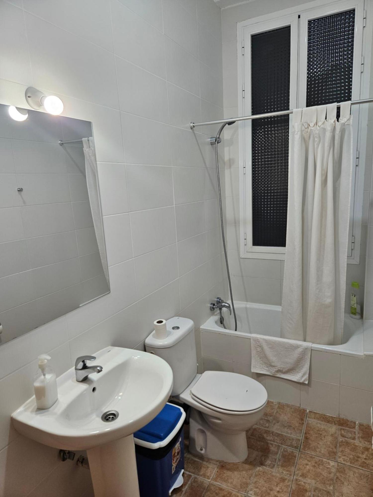 Hostal Miralva Мадрид Экстерьер фото